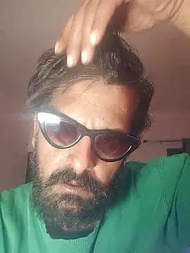 MAGNETICDADDY8 online show from 13, 1, 2026