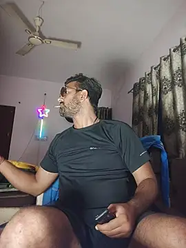 MAGNETICDADDY8 online show from 12, 11, 2025