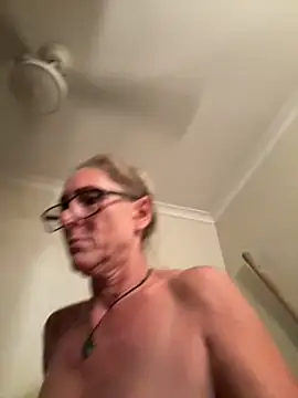 RoxytheBluepill online show from 3, 1, 2025