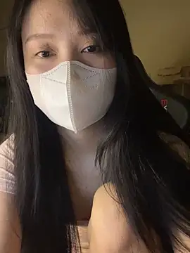 michikami18 online show from 3, 1, 2025