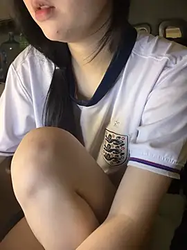 michikami18 online show from 7, 1, 2025