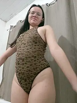 camillebr online show from 3, 10, 2025