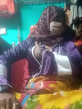 Snapshot of YourHotRandi chatting on 7, 1, 2026 YourHotRandi online show from 7, 1, 2026