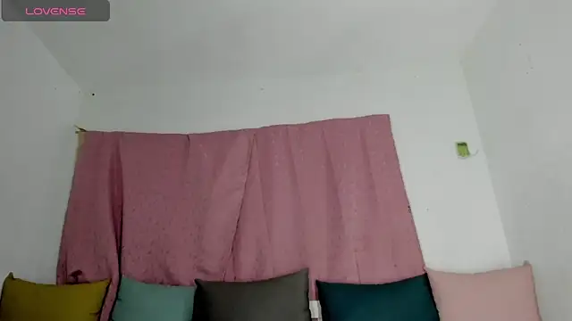 Snapshot of maison_sofia1 chatting on 16, 9, 2025 maison sofia1 online show from 16, 9, 2025