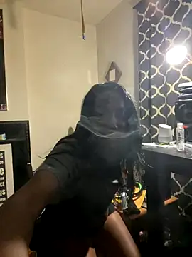 Yoshibaby2670 online show from 4, 11, 2025