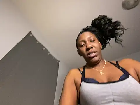 Yoshibaby2670 online show from 2, 3, 2025