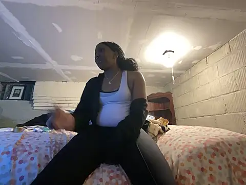 Yoshibaby2670 online show from 1, 3, 2025