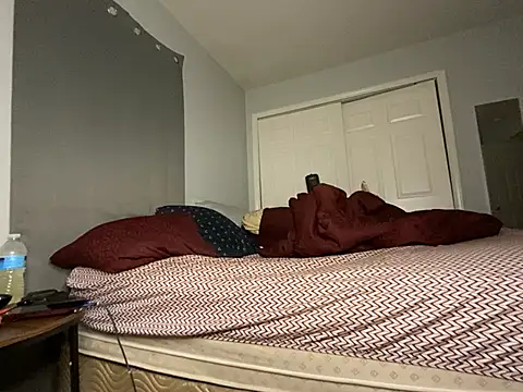 Yoshibaby2670 online show from 12, 3, 2025