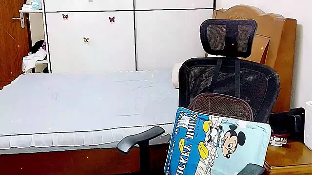 Strawberry baby online show from 26, 9, 2025