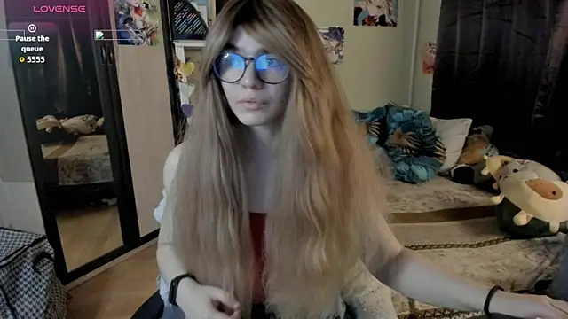 alexiamaleax online show from 13, 4, 2026