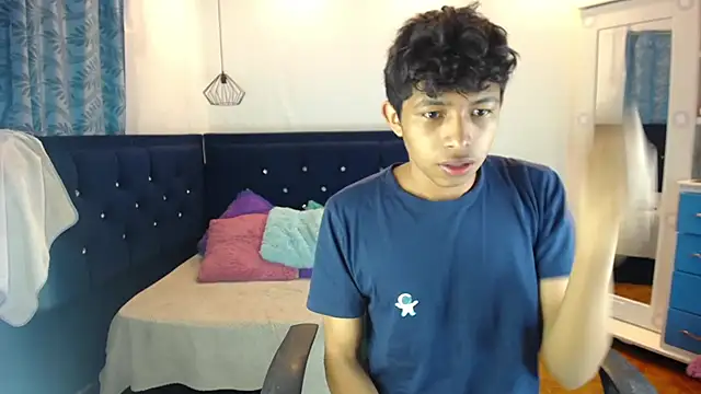 twinkmilk  online show from 10, 3, 2025