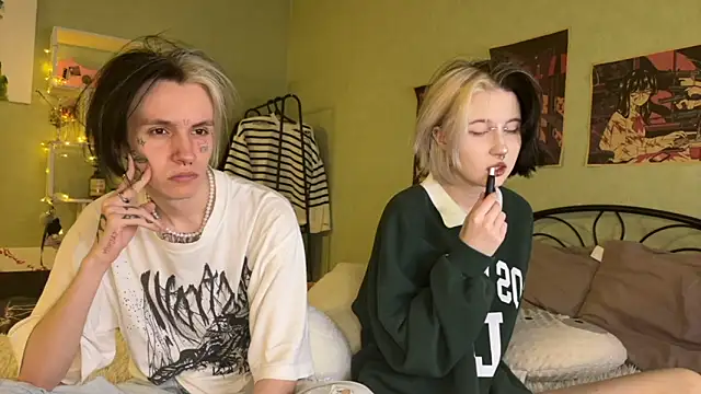 VeryRare TwinS online show from 4, 10, 2025