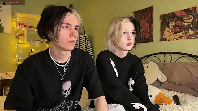 VeryRare TwinS online show from 8, 10, 2025