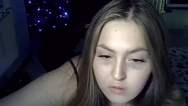 Emilie Kitty online show from 2, 1, 2025