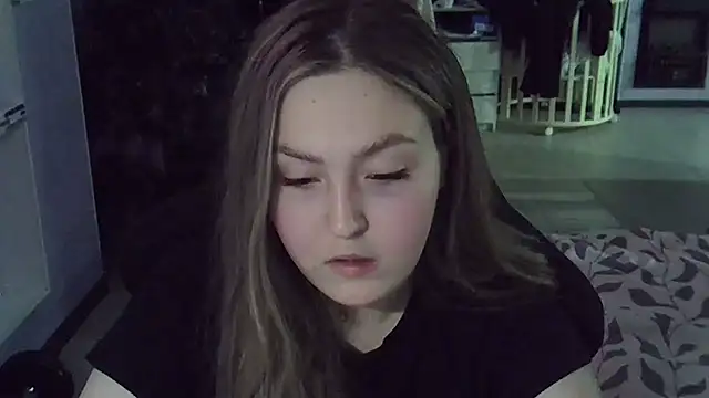 Emilie Kitty online show from 9, 1, 2025