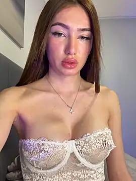 Maddy Jones online show from 26, 9, 2025