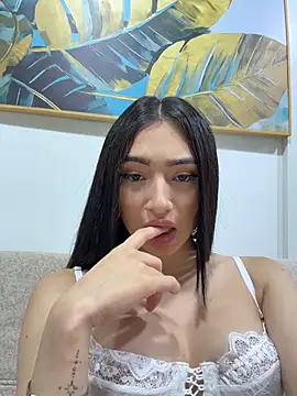 Snapshot of Maddy_Jones chatting on 12, 7, 2026 Maddy Jones online show from 12, 7, 2026
