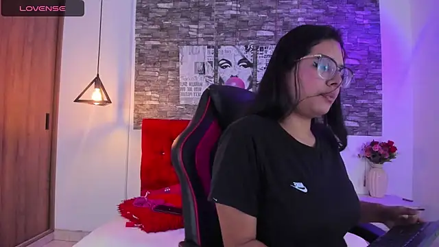 Snapshot of Emily_sc chatting on 13, 3, 2025 Emily sc online show from 13, 3, 2025