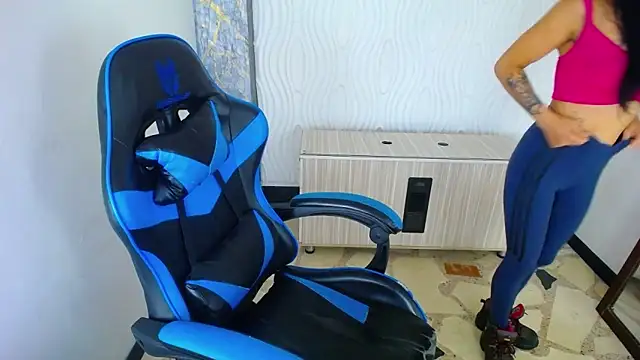 Anniee x online show from 23, 9, 2025