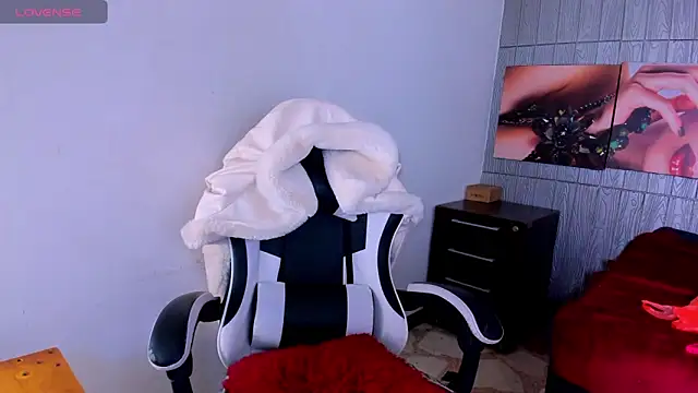 Anniee x online show from 25, 5, 2026