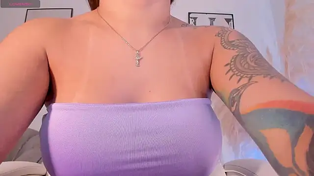 NiiaEvanss online show from 15, 11, 2025