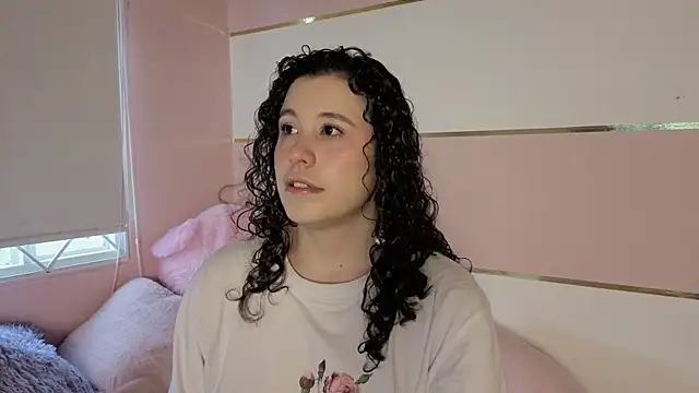 Charlotte  Miller online show from 14, 10, 2025