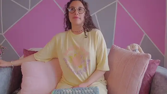 Charlotte  Miller online show from 13, 3, 2025