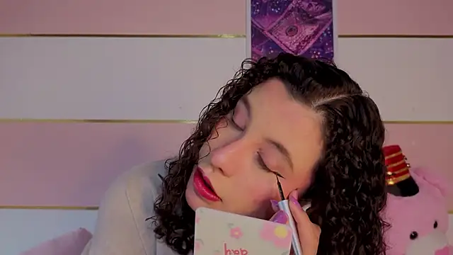 Charlotte  Miller online show from 17, 1, 2026