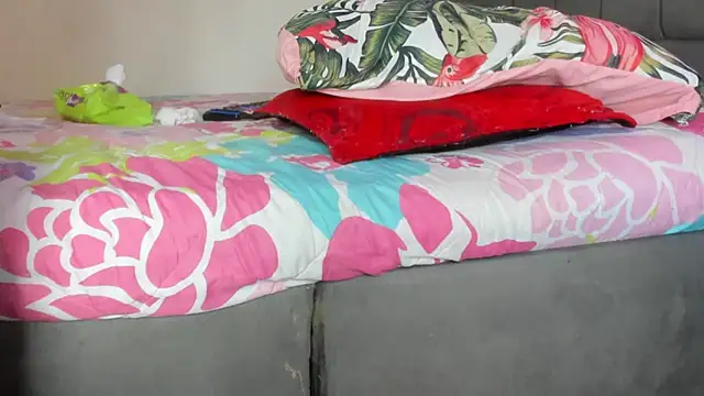 crazyangelita65 online show from 10, 1, 2025