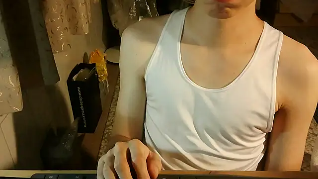 KYU890428 online show from 9, 10, 2025