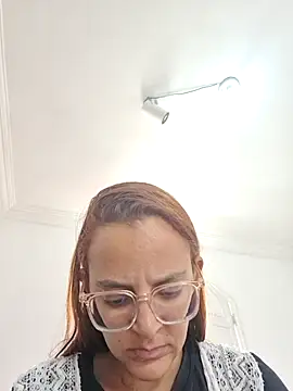 AliceRuivinha2 online show from 5, 7, 2026
