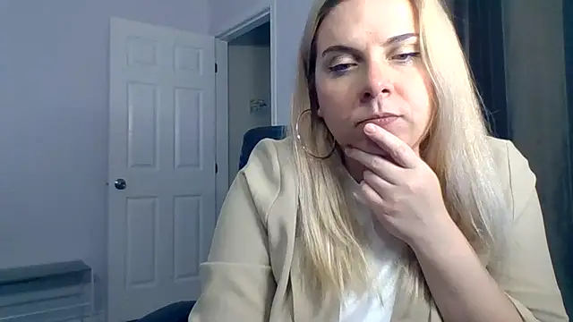 HappyIva online show from 5, 10, 2025