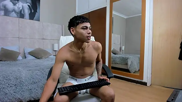 adam piarse01 online show from 13, 10, 2025