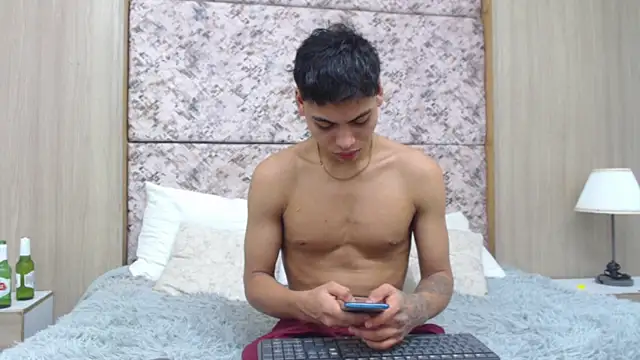 adam piarse01 online show from 16, 2, 2026