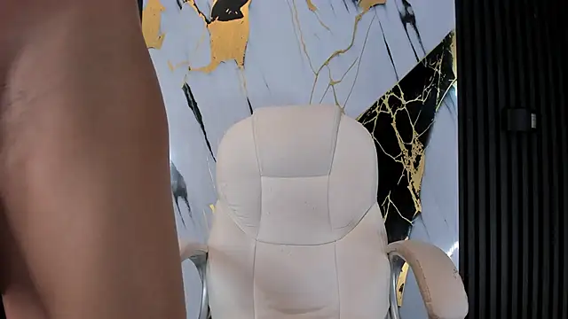 adam piarse01 online show from 3, 3, 2025