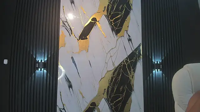 adam piarse01 online show from 27, 2, 2025