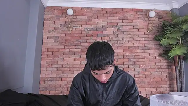 adam piarse01 online show from 21, 11, 2025