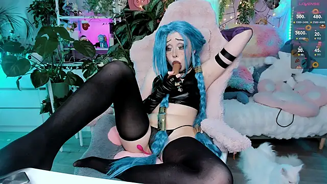 cutelittlepuff online show from 3, 2, 2025