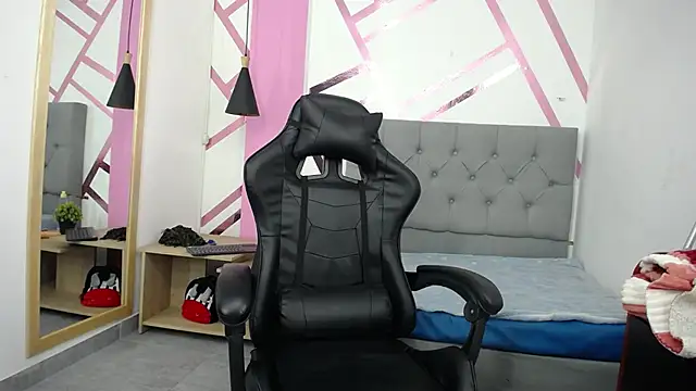 AddyCobrej online show from 4, 1, 2025
