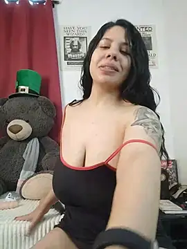 downsonMia online show from 12, 4, 2026