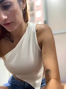 Samantha bigboobs online show from 10, 9, 2025