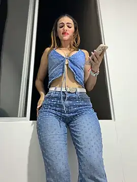 Samantha bigboobs online show from 12, 4, 2026