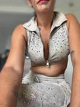 Samantha bigboobs online show from 27, 6, 2026