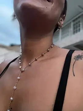 Samantha bigboobs online show from 16, 3, 2025