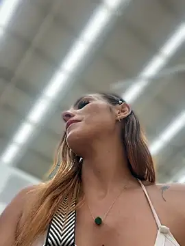 Samantha bigboobs online show from 5, 2, 2026