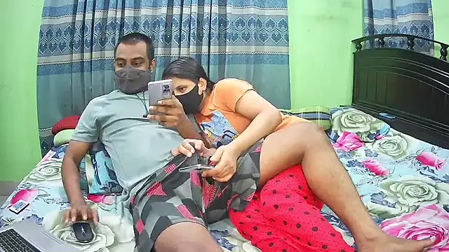 Hot Nila online show from 15, 9, 2025