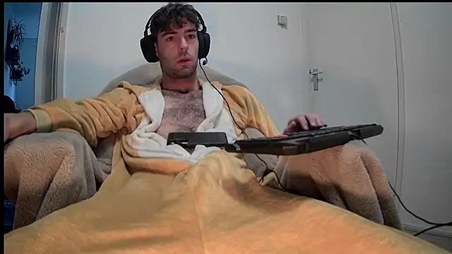 onesieboyx online show from 14, 1, 2025