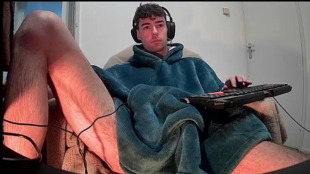 onesieboyx online show from 3, 1, 2025