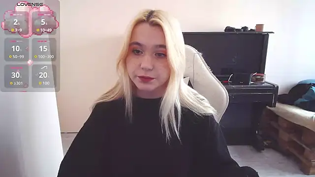 hornyyeva online show from 4, 3, 2025
