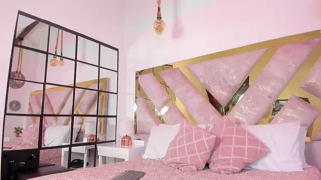 nayara macherano online show from 22, 11, 2025